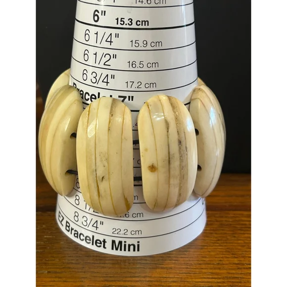 Women's fabulous bone stretch Bracelet One Size Beige - Picture 5 of 8